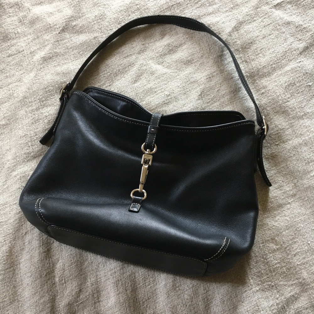 Buttery Coach bag! J30-9255